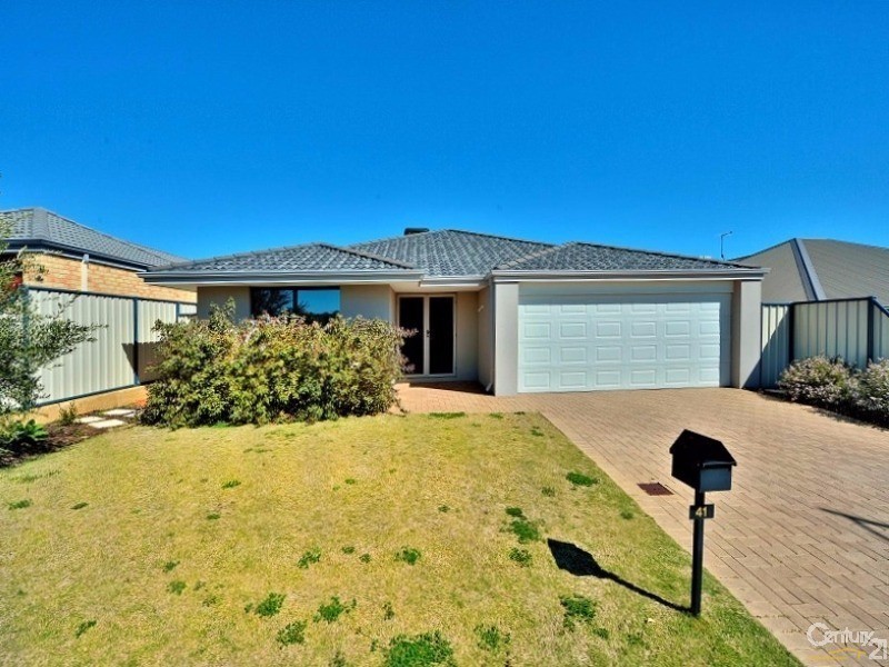 41 Newbridge Street, Meadow Springs WA 6210