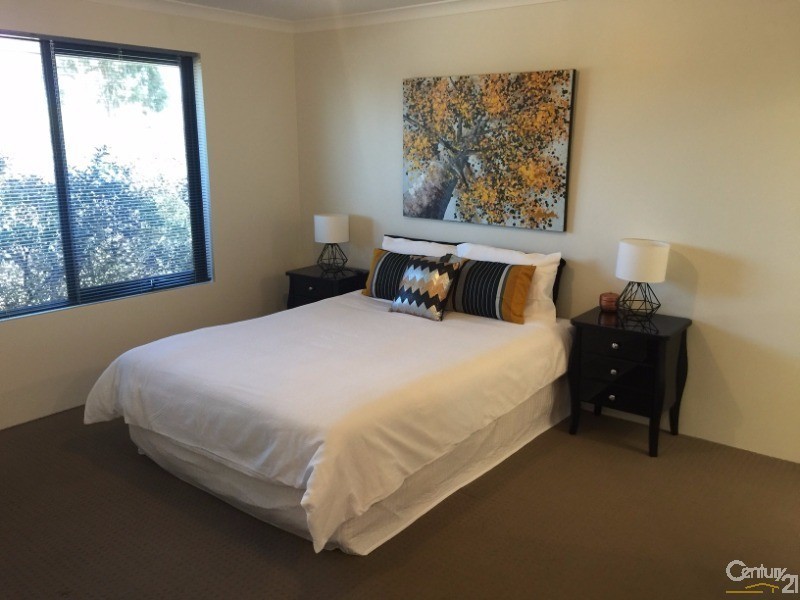 41 Newbridge Street, Meadow Springs WA 6210