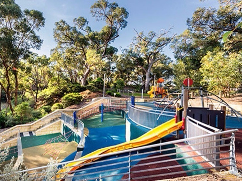 41 Newbridge Street, Meadow Springs WA 6210