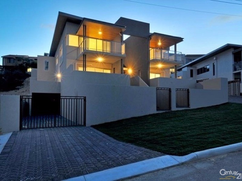 21A Oversby Street, Halls Head WA 6210