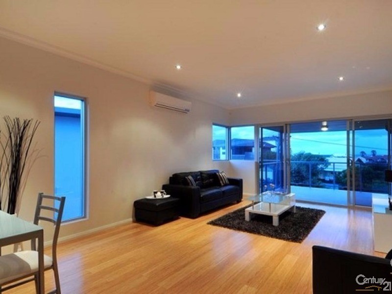 21A Oversby Street, Halls Head WA 6210