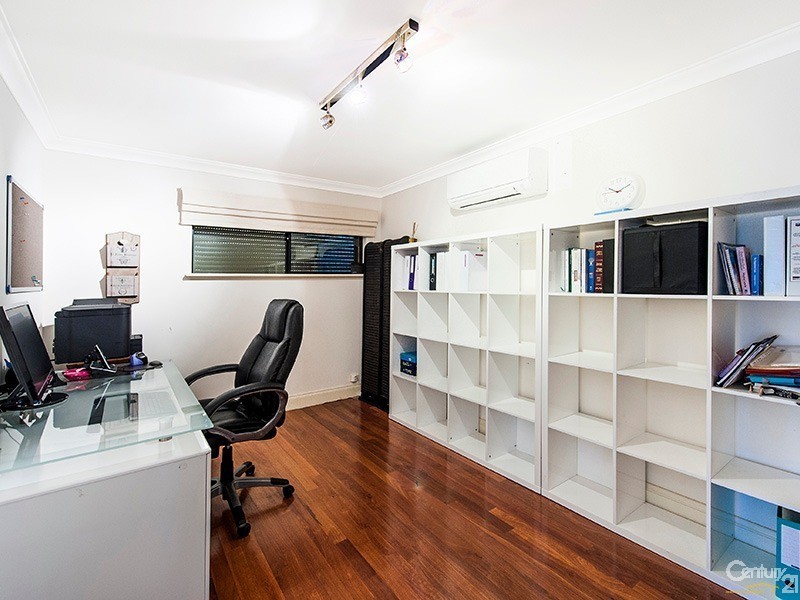 50 Cambria Island Retreat (Port Mandurah), Halls Head WA 6210