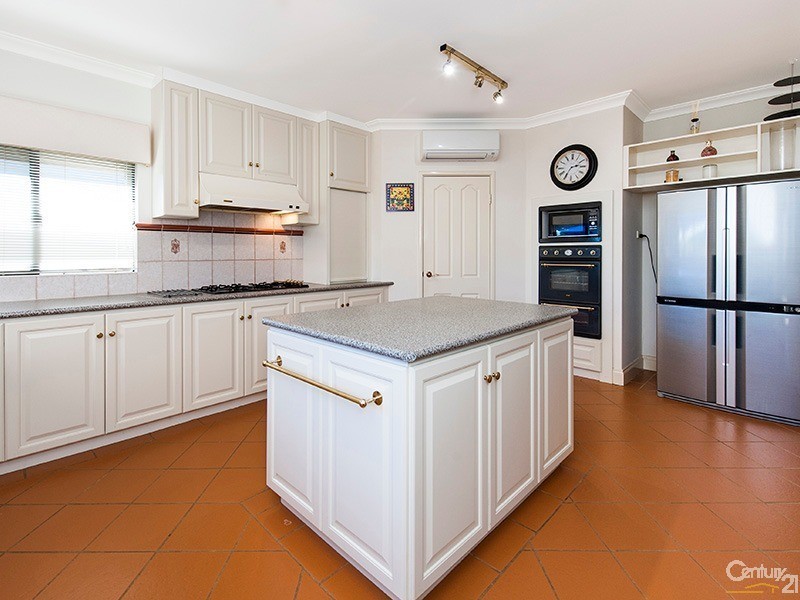 50 Cambria Island Retreat (Port Mandurah), Halls Head WA 6210