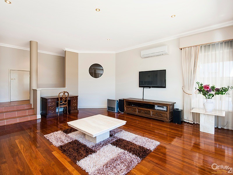 50 Cambria Island Retreat (Port Mandurah), Halls Head WA 6210