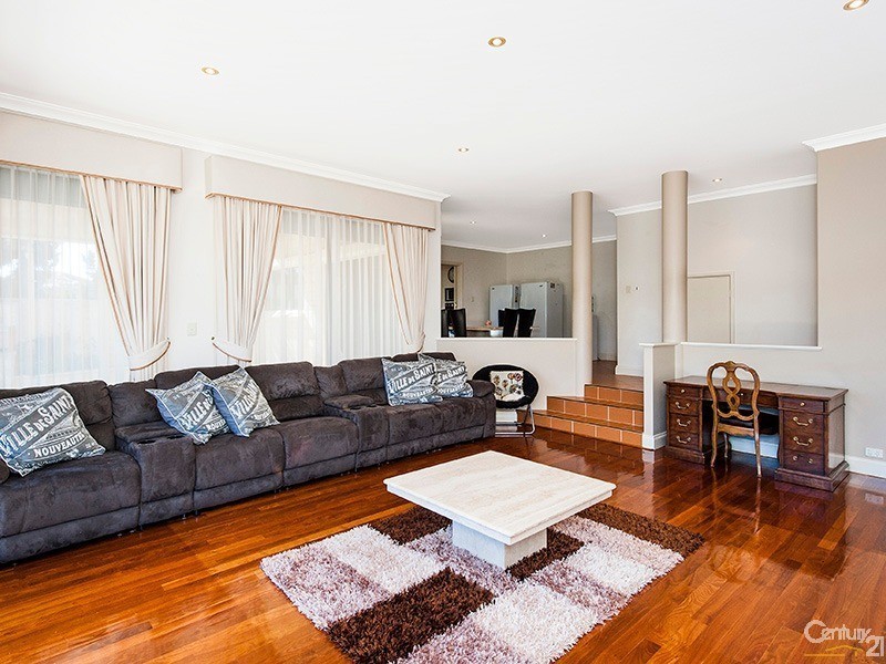 50 Cambria Island Retreat (Port Mandurah), Halls Head WA 6210