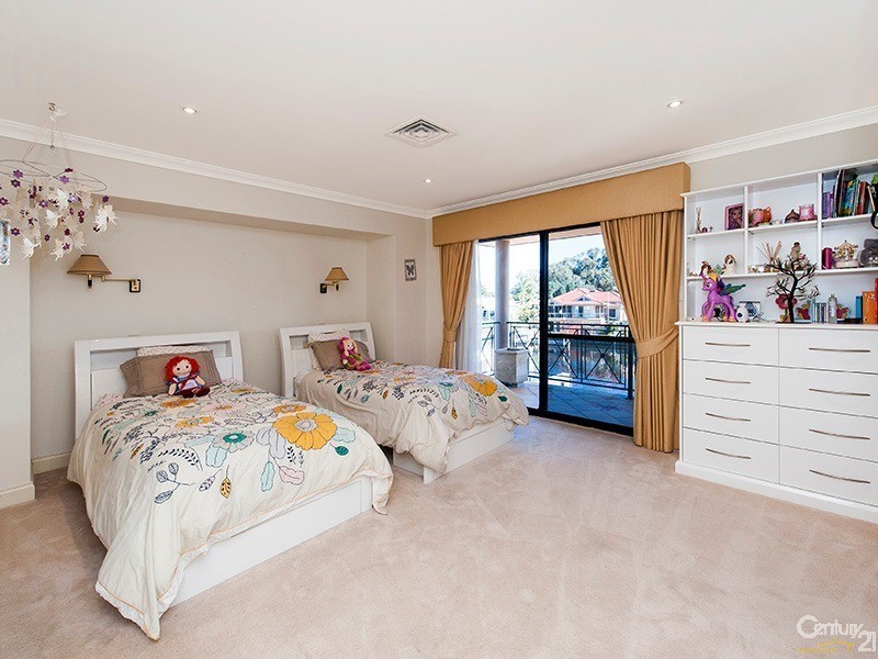 50 Cambria Island Retreat (Port Mandurah), Halls Head WA 6210