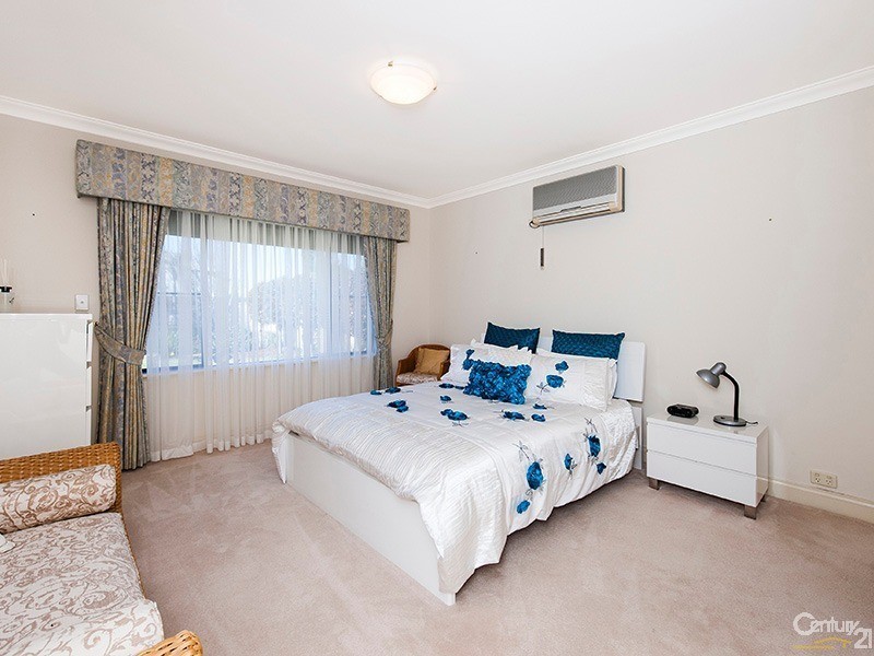 50 Cambria Island Retreat (Port Mandurah), Halls Head WA 6210