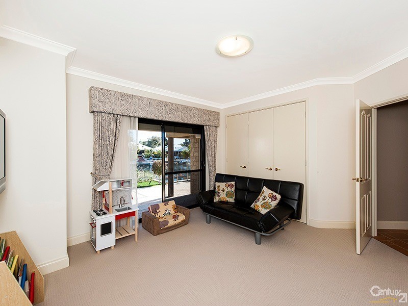 50 Cambria Island Retreat (Port Mandurah), Halls Head WA 6210