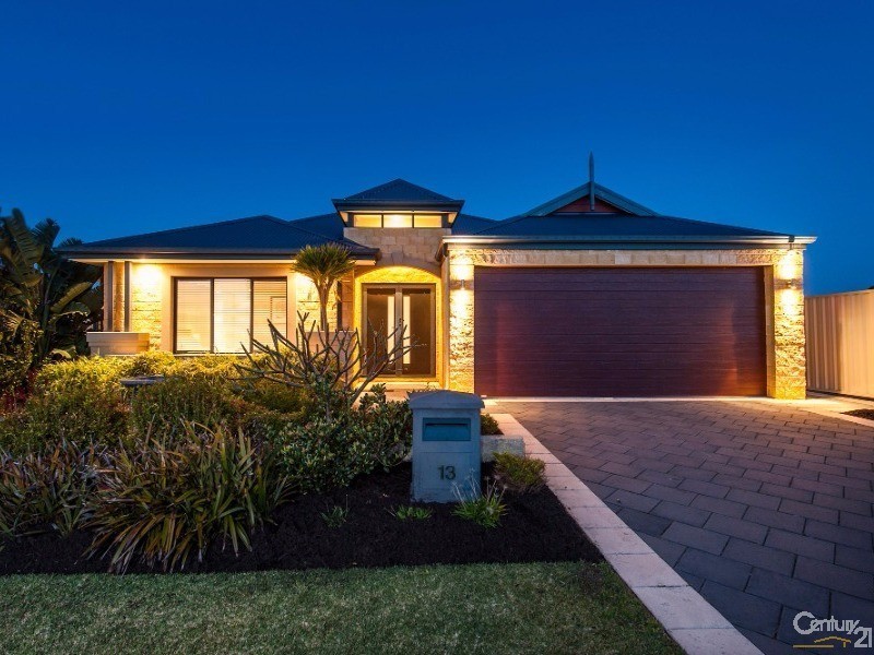 13 Currancy Lass Rise, Madora Bay WA 6210
