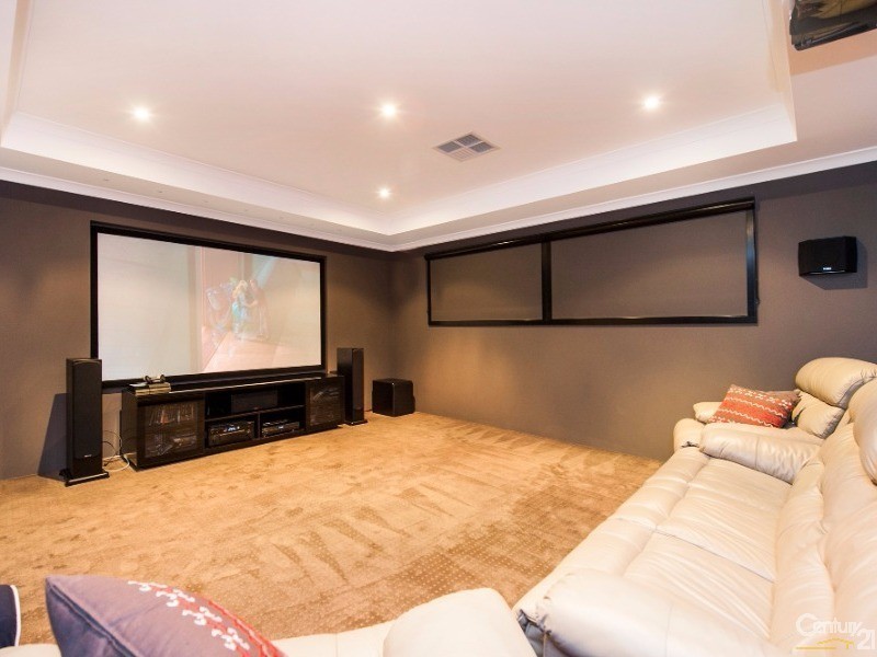 13 Currancy Lass Rise, Madora Bay WA 6210