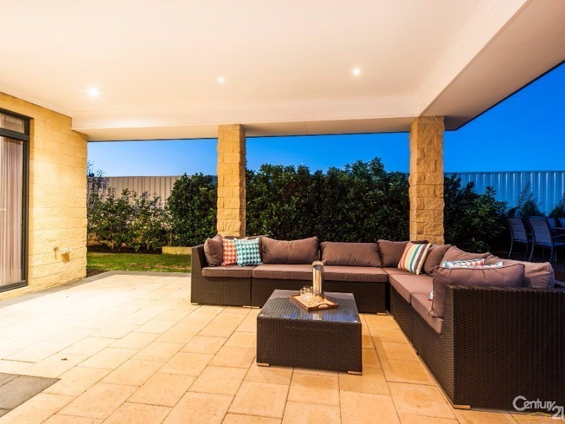 13 Currancy Lass Rise, Madora Bay WA 6210