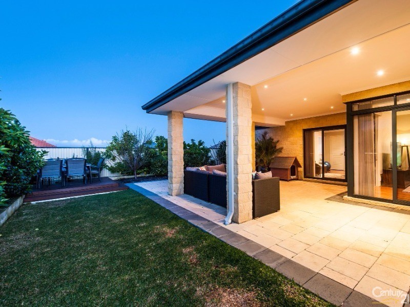 13 Currancy Lass Rise, Madora Bay WA 6210