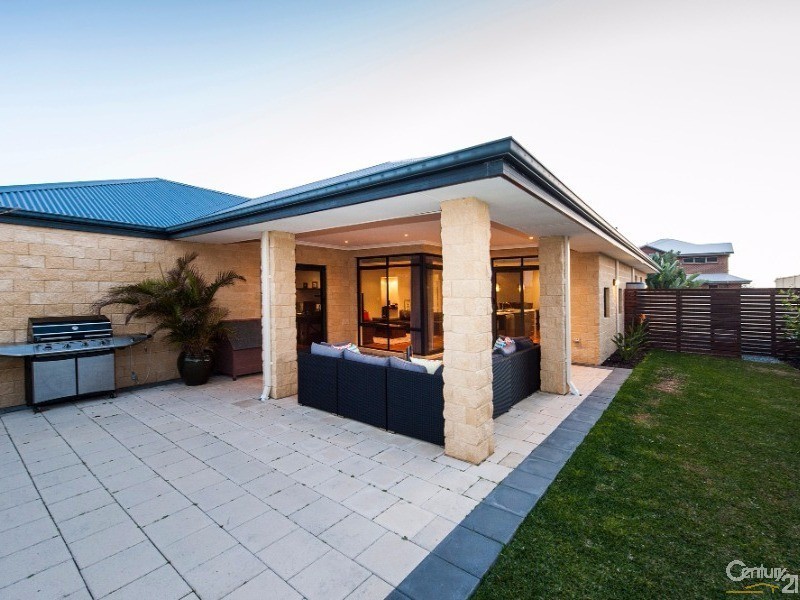 13 Currancy Lass Rise, Madora Bay WA 6210