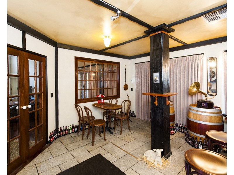 6 Carabeen Place, Halls Head WA 6210