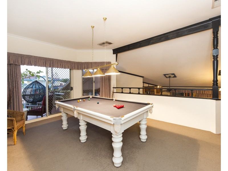 6 Carabeen Place, Halls Head WA 6210