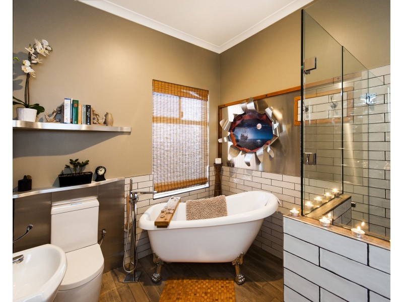 6 Carabeen Place, Halls Head WA 6210