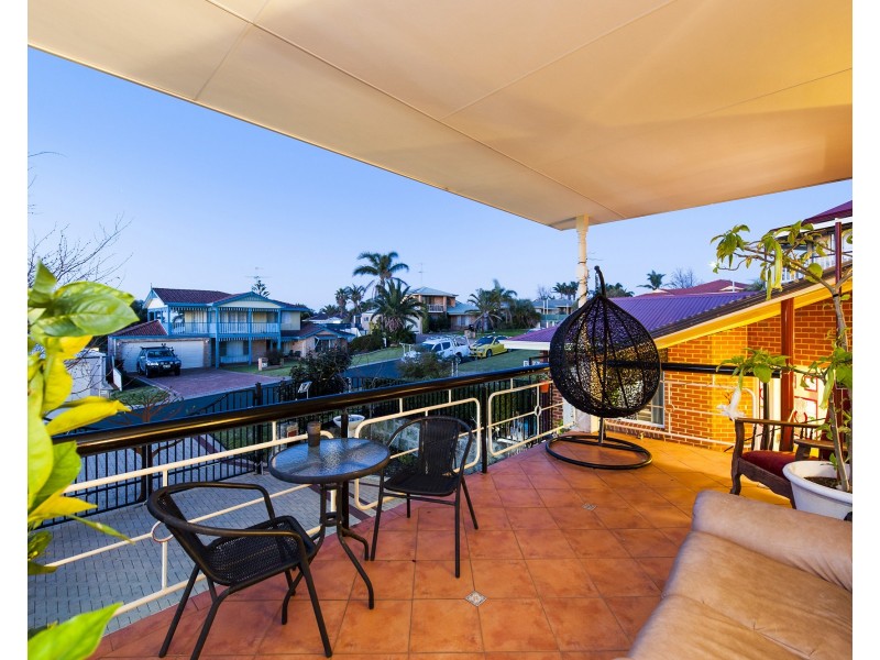 6 Carabeen Place, Halls Head WA 6210