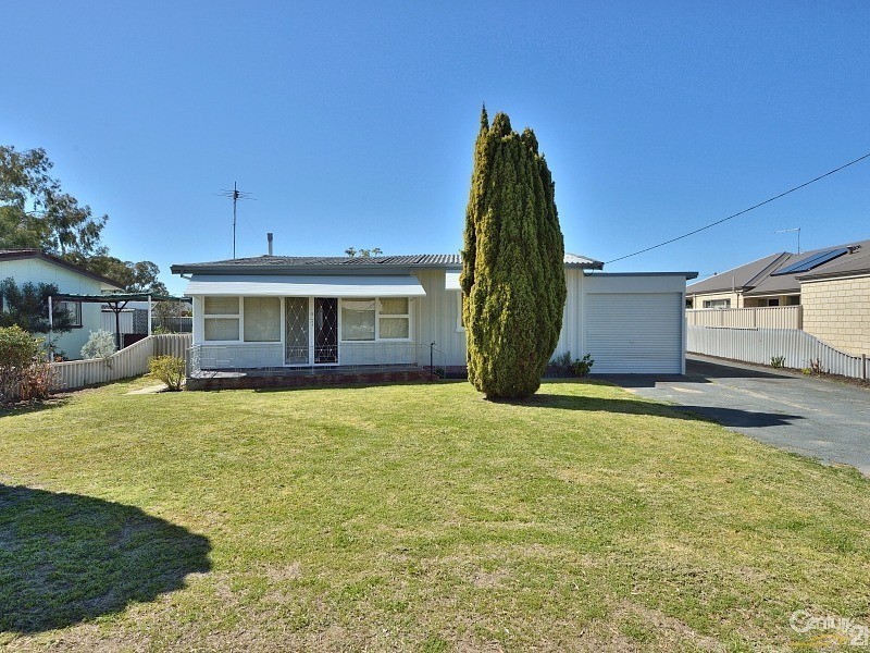 34 Kitchener Street, Dudley Park WA 6210