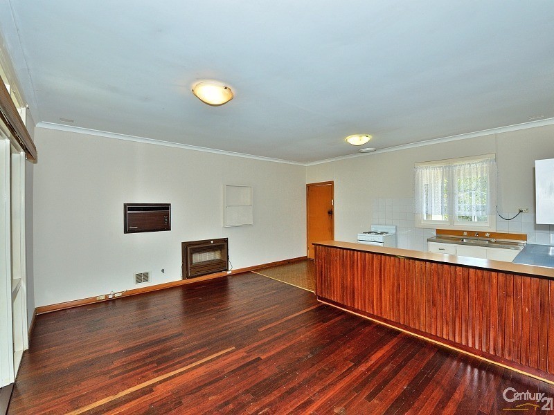 34 Kitchener Street, Dudley Park WA 6210