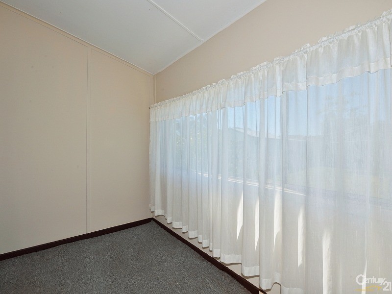 34 Kitchener Street, Dudley Park WA 6210