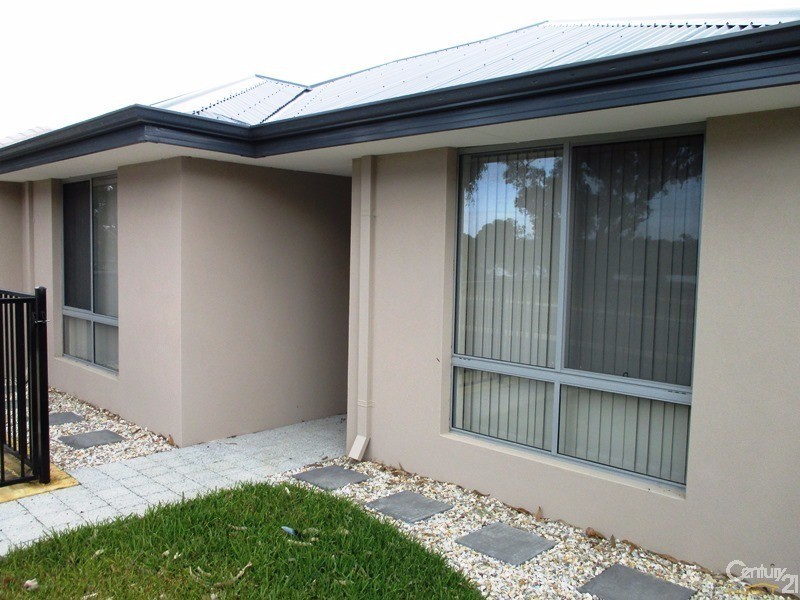 199 Lake Valley Drive, Lakelands WA 6180