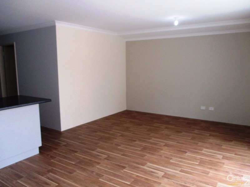 199 Lake Valley Drive, Lakelands WA 6180