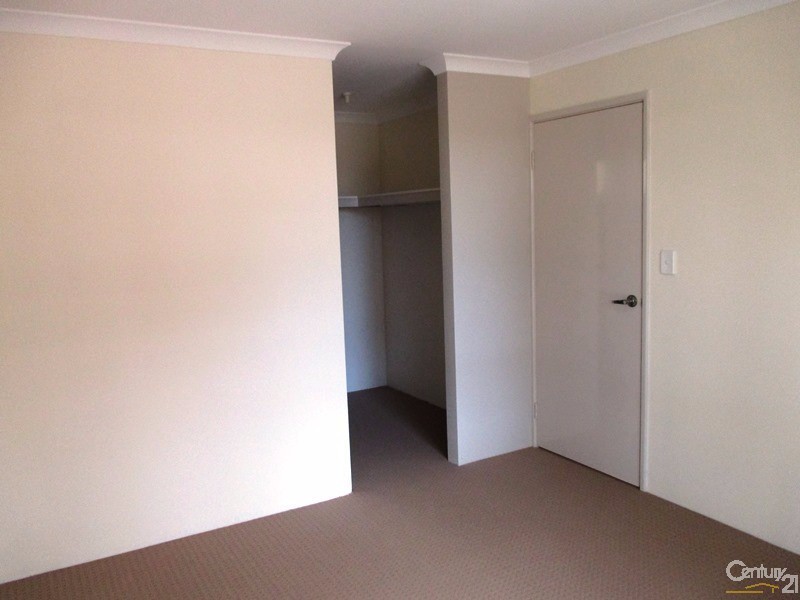 199 Lake Valley Drive, Lakelands WA 6180