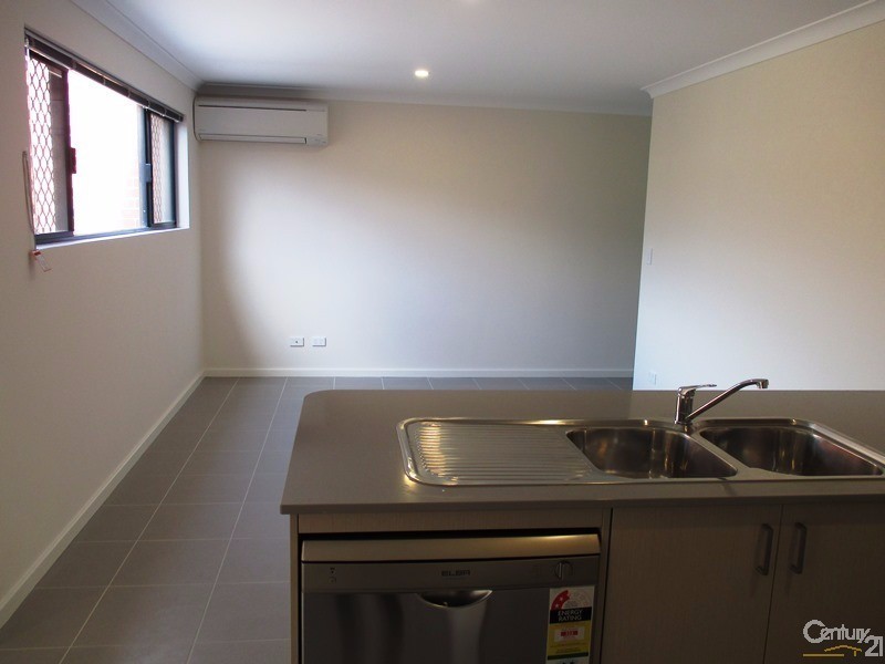 3 Tamarind Lane, Halls Head WA 6210