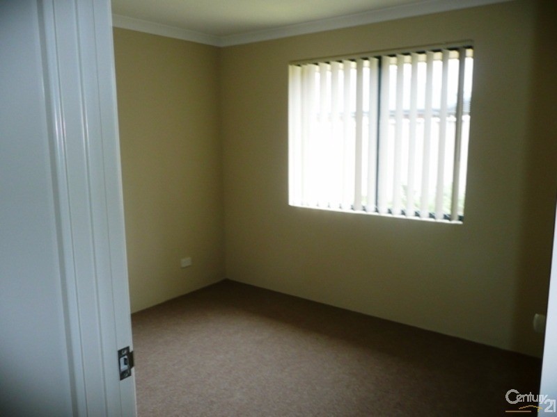 10 Pingle Drive, Greenfields WA 6210