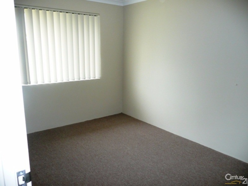 10 Pingle Drive, Greenfields WA 6210