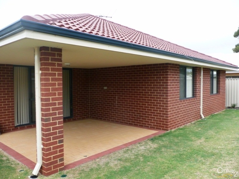 10 Pingle Drive, Greenfields WA 6210