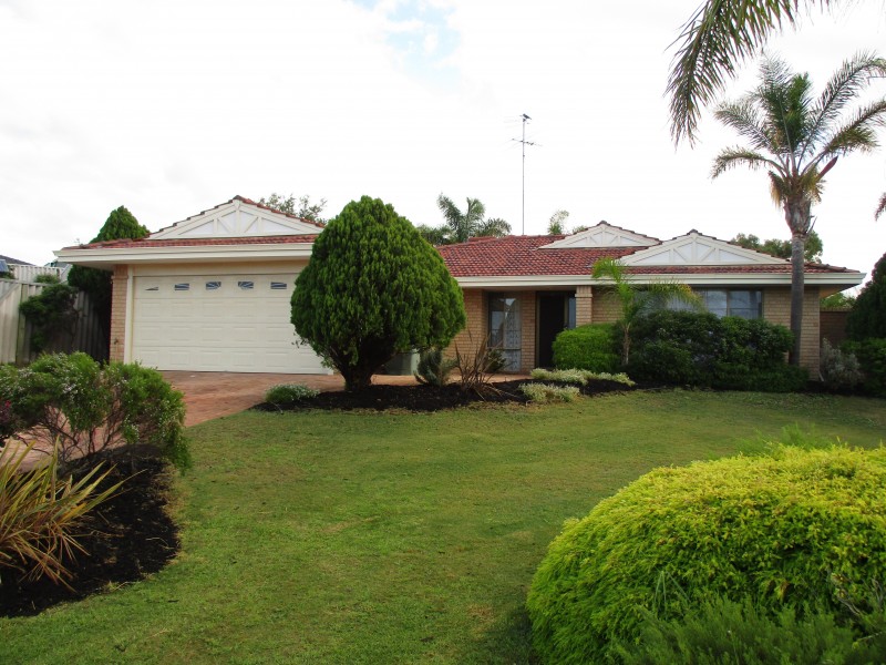 3 Muirfield Court, Halls Head WA 6210