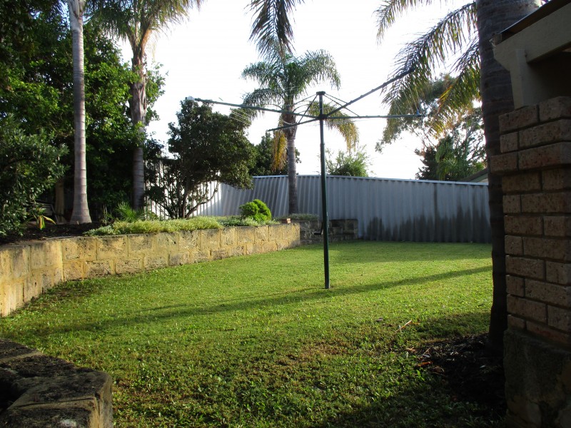 3 Muirfield Court, Halls Head WA 6210