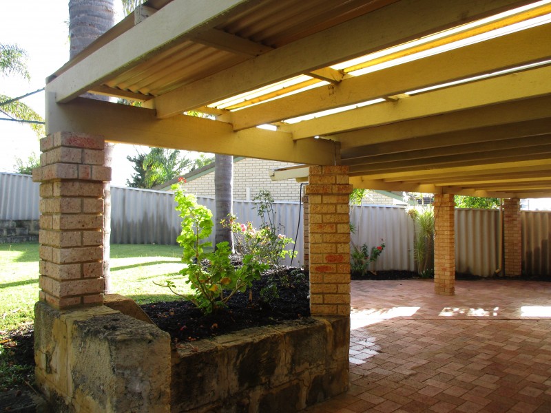 3 Muirfield Court, Halls Head WA 6210