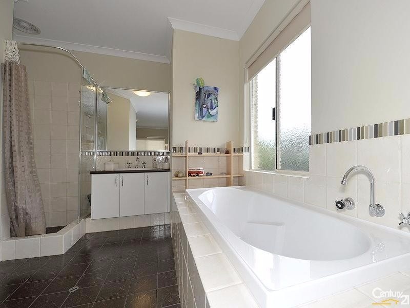 2 Garden Road, Dawesville WA 6211