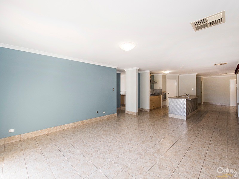 8 Evella Cove, Lakelands WA 6180