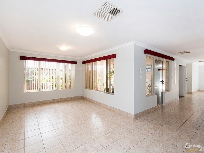 8 Evella Cove, Lakelands WA 6180