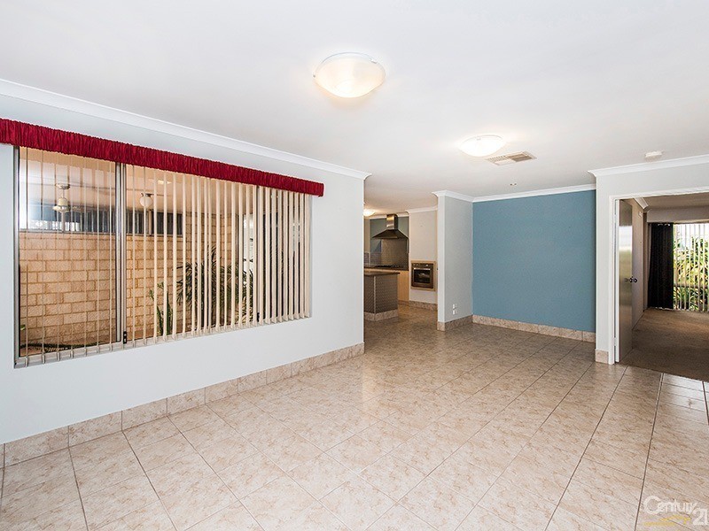 8 Evella Cove, Lakelands WA 6180