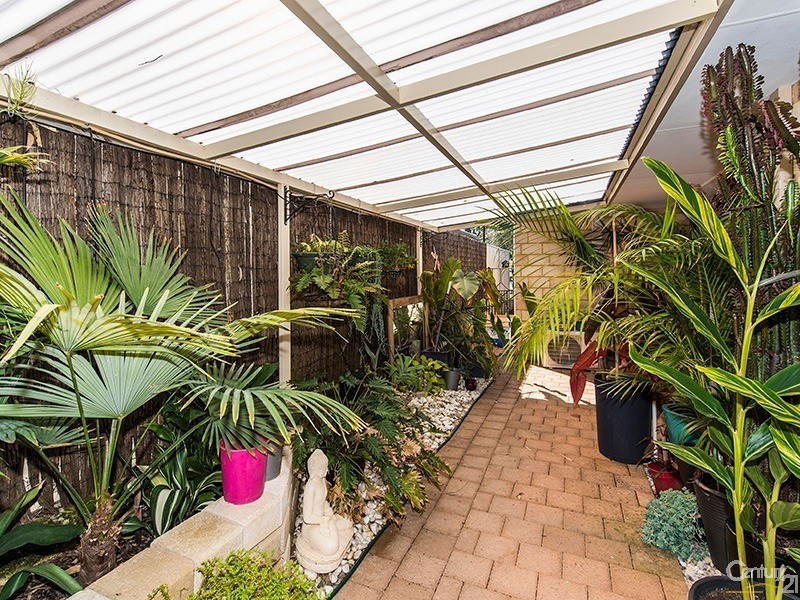 8 Evella Cove, Lakelands WA 6180