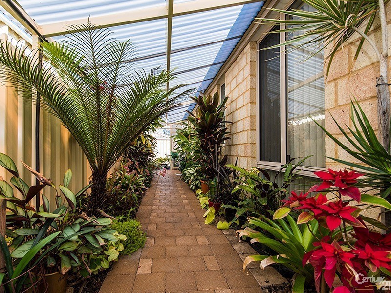 8 Evella Cove, Lakelands WA 6180