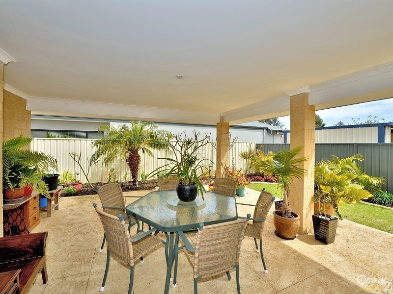 36 Hudson Drive, Dudley Park WA 6210
