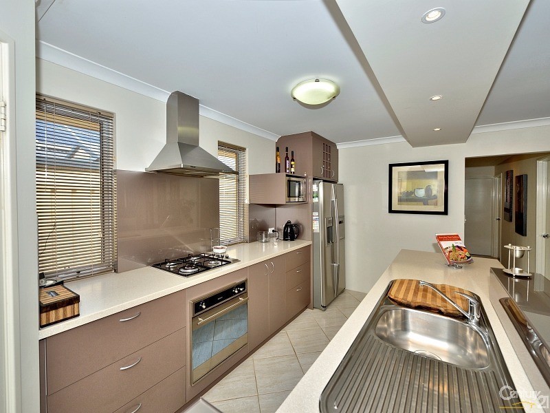 36 Hudson Drive, Dudley Park WA 6210