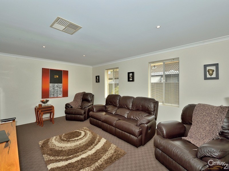 36 Hudson Drive, Dudley Park WA 6210