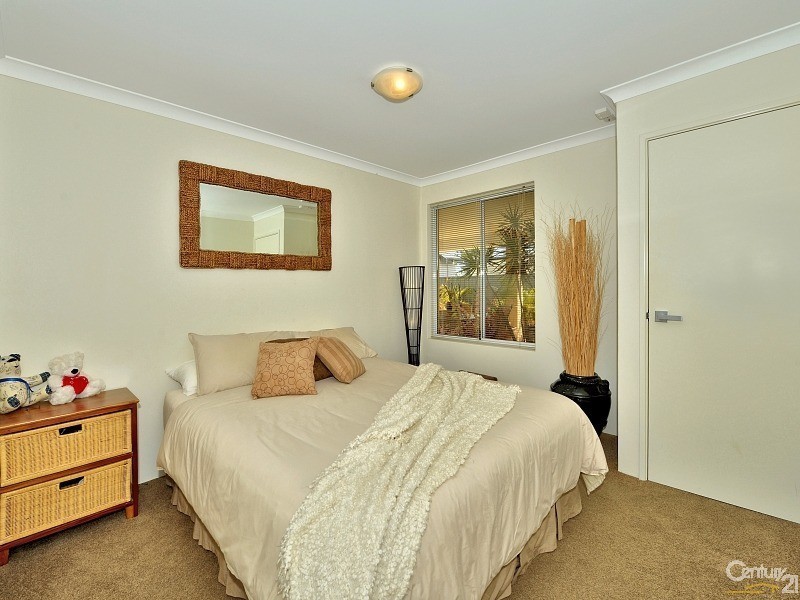 36 Hudson Drive, Dudley Park WA 6210