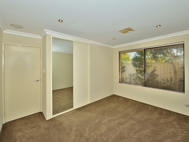 11 Cohen Vista, Lakelands WA 6180