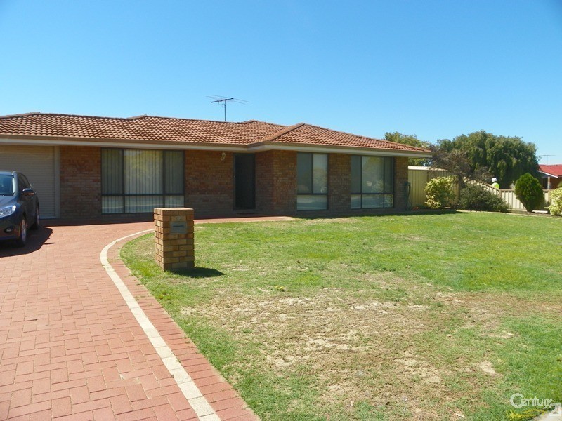63 Chalmers Avenue, Waikiki WA 6169