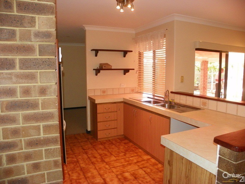 63 Chalmers Avenue, Waikiki WA 6169