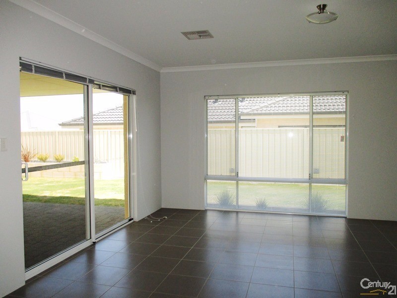 28 Eleanore Drive, Madora Bay WA 6210