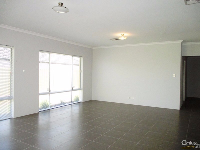 28 Eleanore Drive, Madora Bay WA 6210