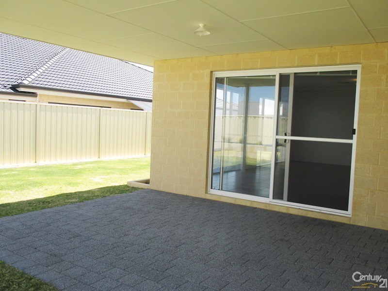 28 Eleanore Drive, Madora Bay WA 6210
